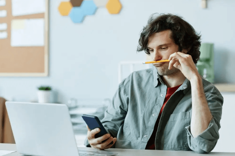 Tại sao bộ não cứ "bàn lùi" mỗi khi bạn định làm việc khó?